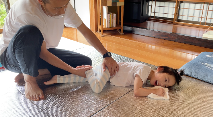 〜動きと共に言葉の理解も活発〜動きと共に言葉の理解も活発に〜　脳性麻痺 4歳　女の子
